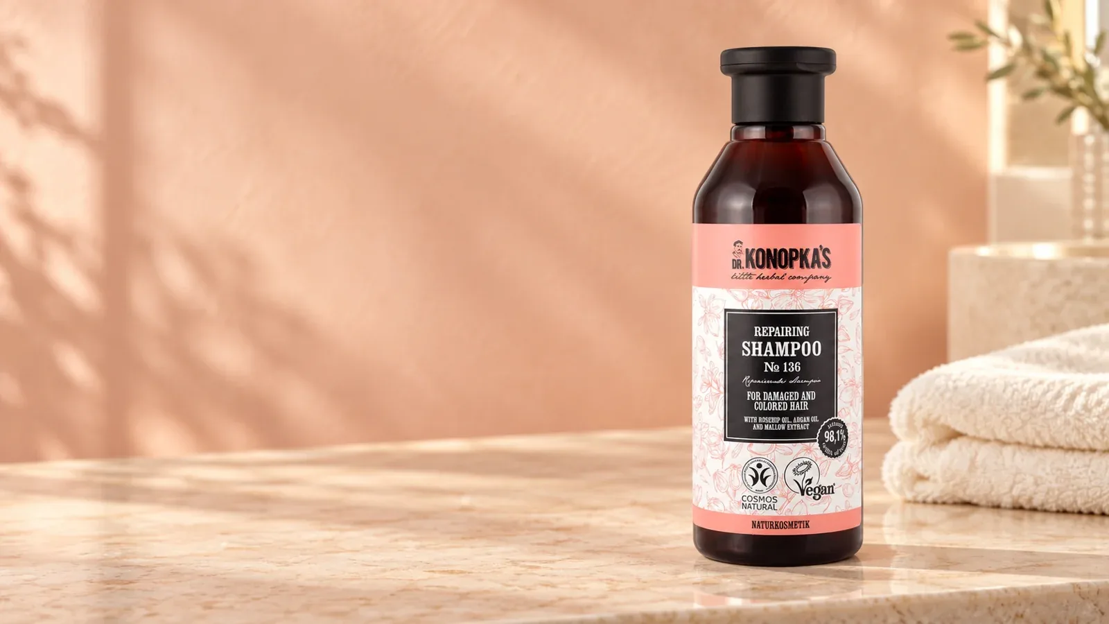Regeneračný šampón Dr. Konopka’s №136 v pôvodnom hnedom balení s ružovou etiketou