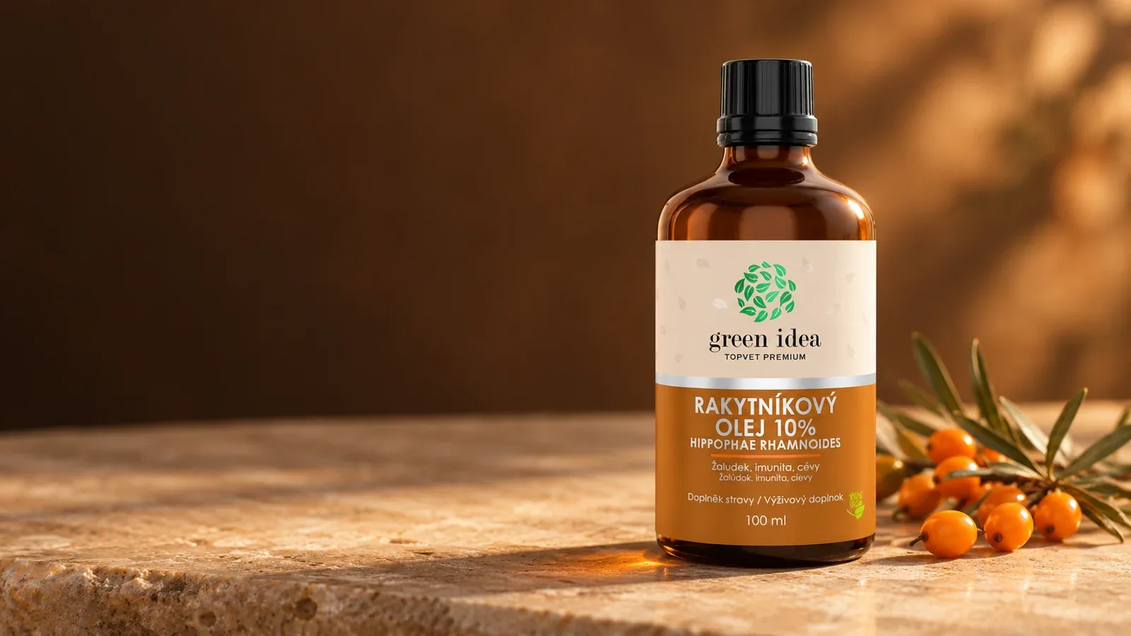 Rakytníkový olej 10 % Green idea v pôvodnej 100 ml fľaši pri vetvičke rakytníka