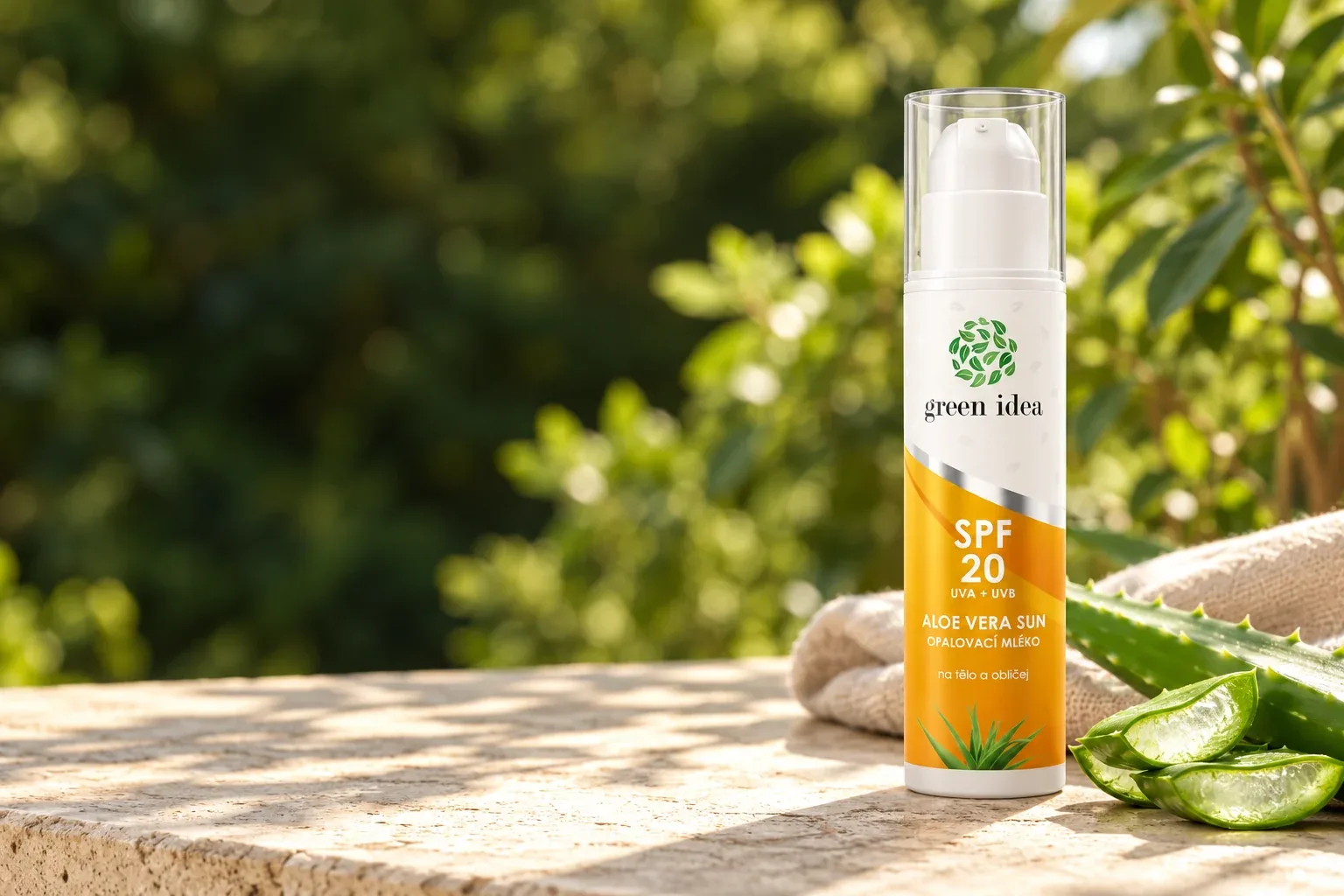 Opaľovacie mlieko Green idea Aloe Vera Sun SPF 20 v pôvodnom obale na tienistej terase