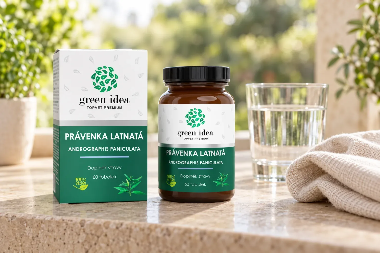 Právenka latnatá Green idea 60 kapsúl v pôvodnej fľaštičke a krabičke pri pohári vody